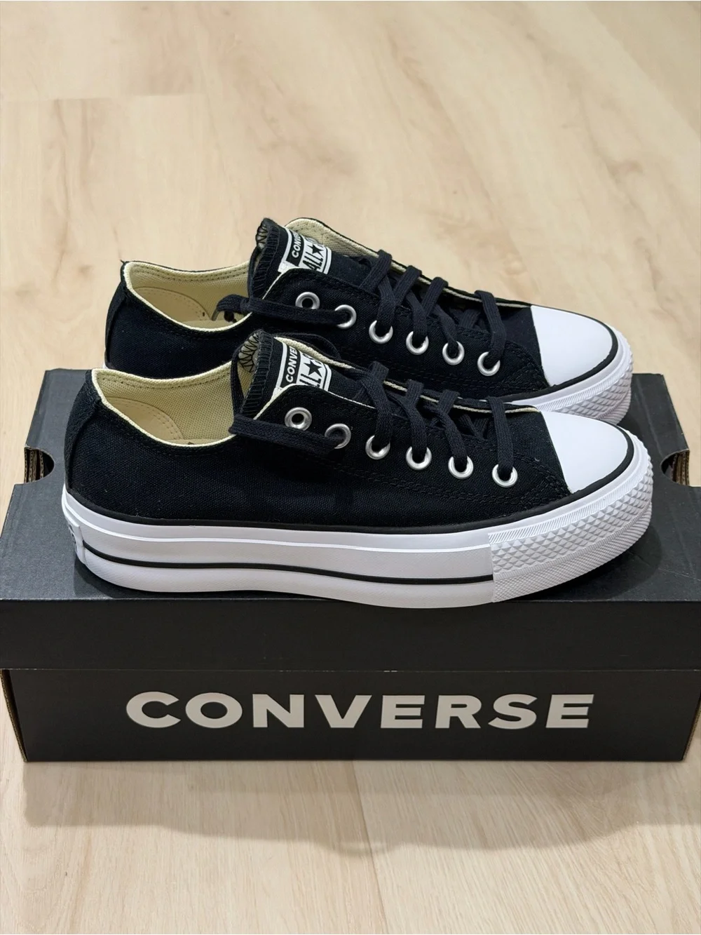 Converse - Chuck Taylor All Star Lift Platform Canvas Low-Top Sneakers - Picture 2 of 15